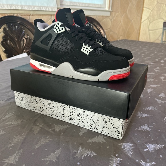 2019 Air Jordan 4 “Bred” Size 10 - Picture 2 of 5